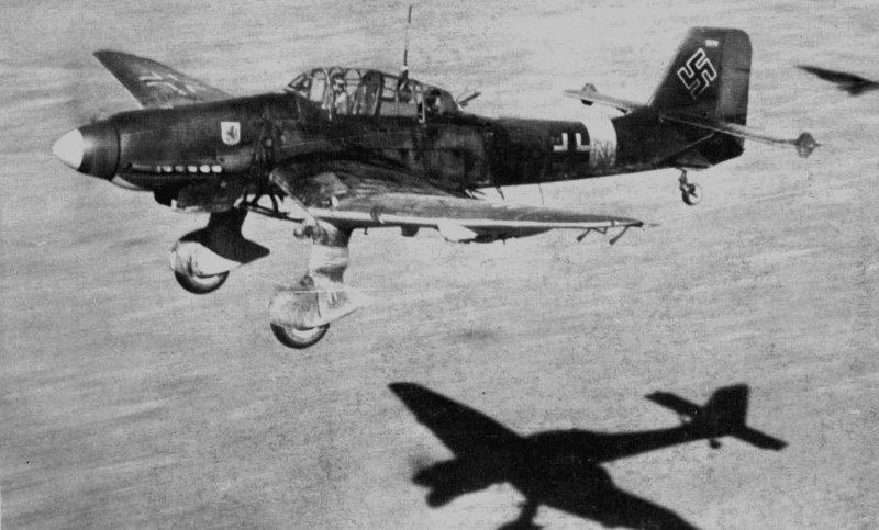 Немецкий пикирующий бомбардировщик Юнкерс ju87