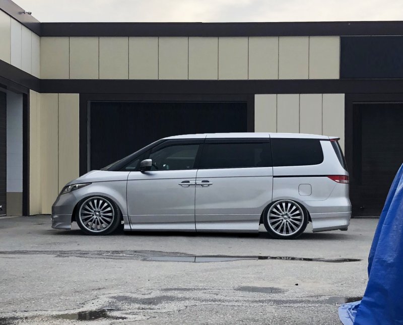 Honda Elysion Prestige 3.0