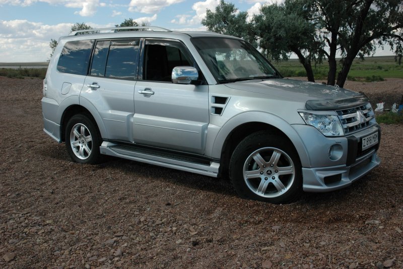 Обвес на Mitsubishi Pajero 3