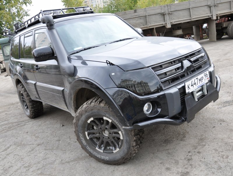 Mitsubishi Pajero 4 Tuning Offroad