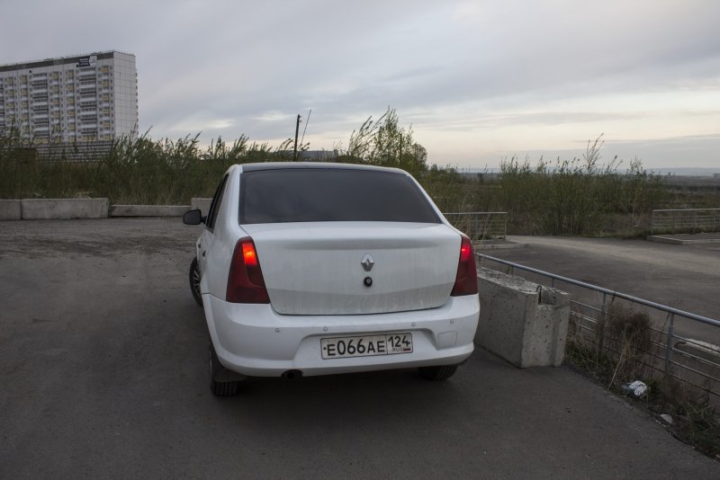Рено Логан 2010 салон сзади