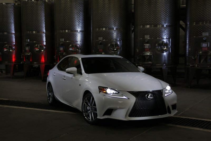Lexus is f 2014