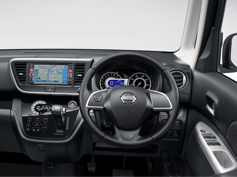 Nissan DAYZ Roox 2014