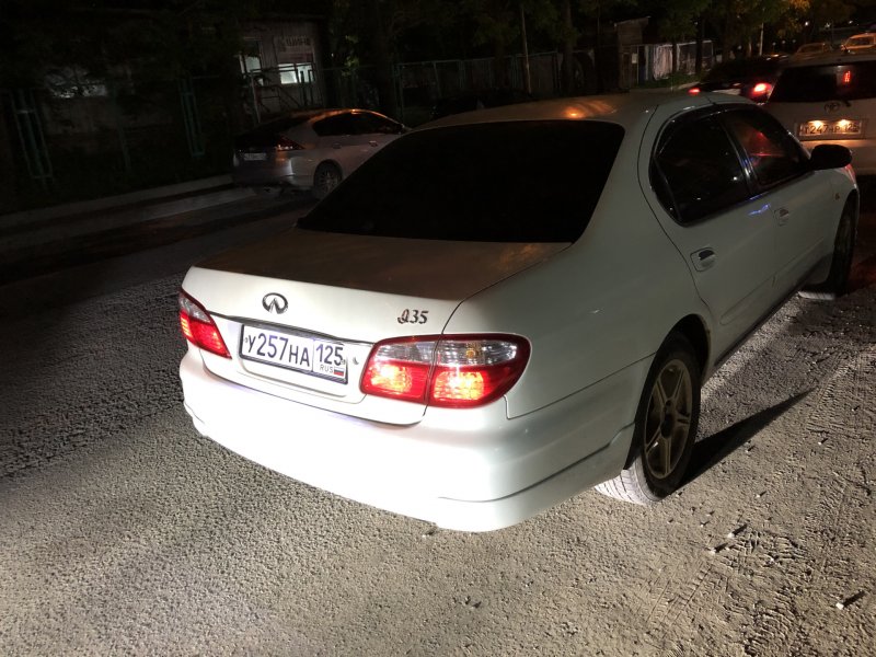 Nissan Cefiro a33 квадратный номер