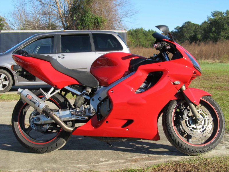 Honda CBR 600 f4i красный