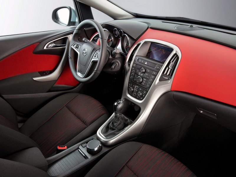 Opel Astra 2014 салон