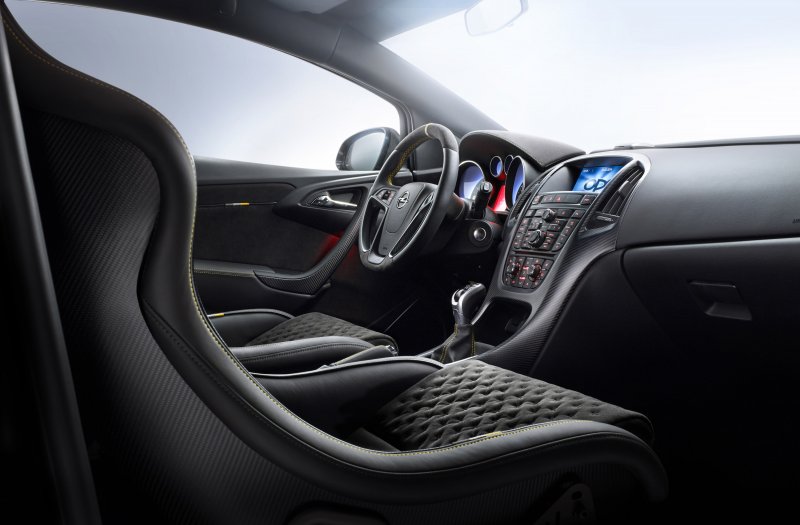 Opel Astra OPC 2015 салон