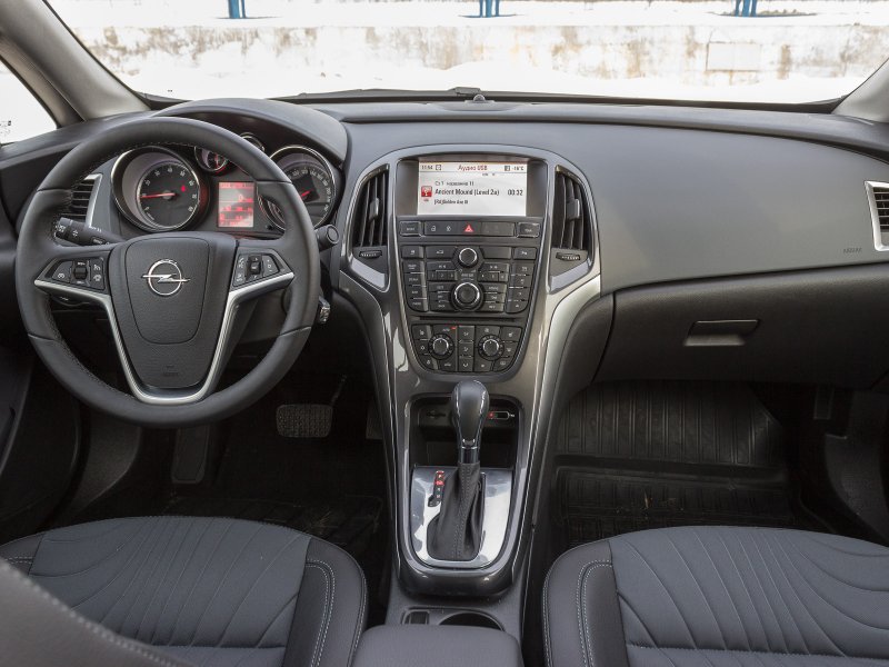 Opel Astra j 2010 салон