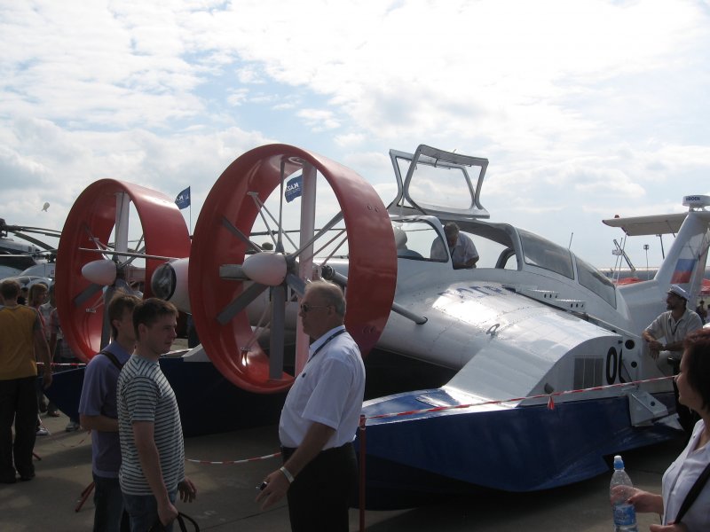 Боинг 377 салон