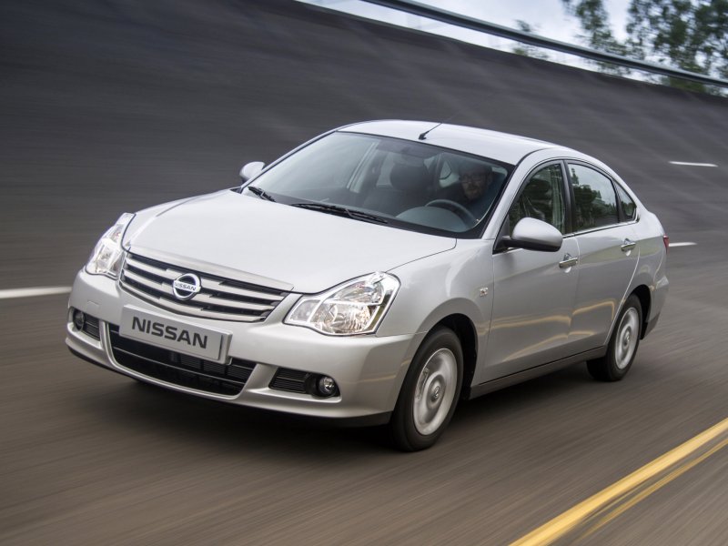 Nissan Almera 2012