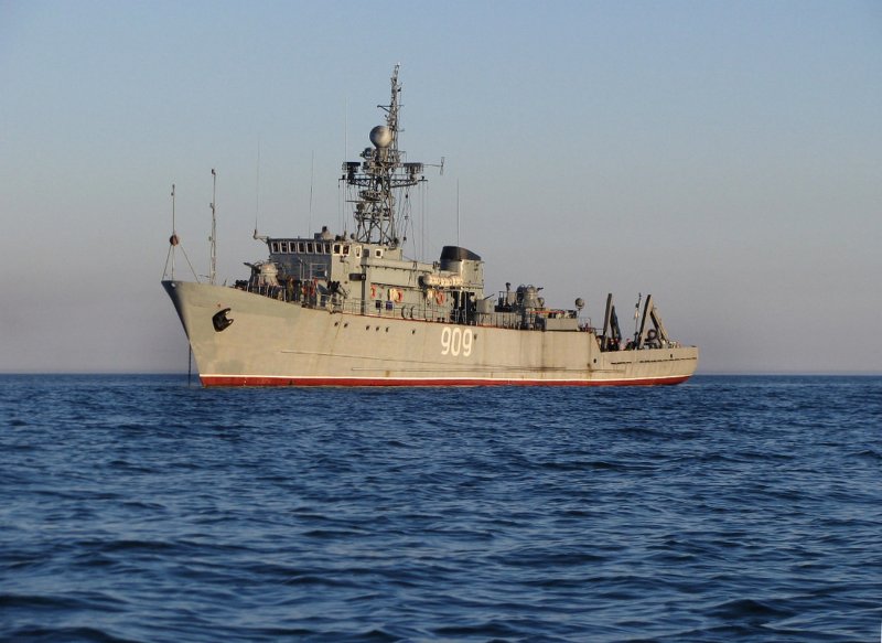 Морской тральщик вице-Адмирал Жуков