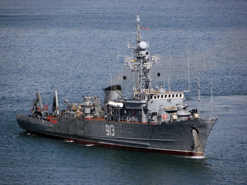Морской тральщик машинист Северный флот