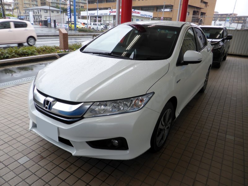 Honda Grace Hybrid