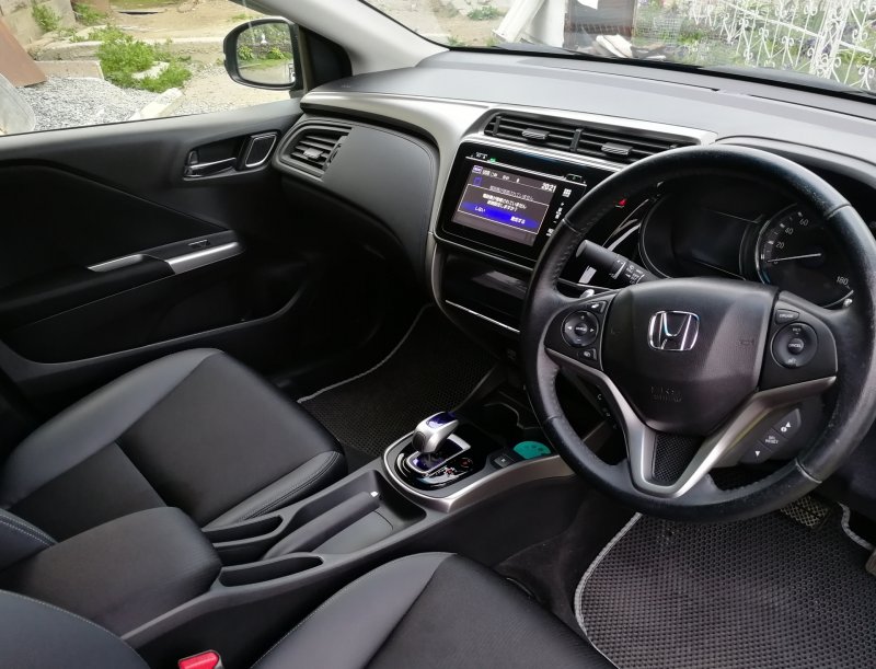 Honda Grace 2014