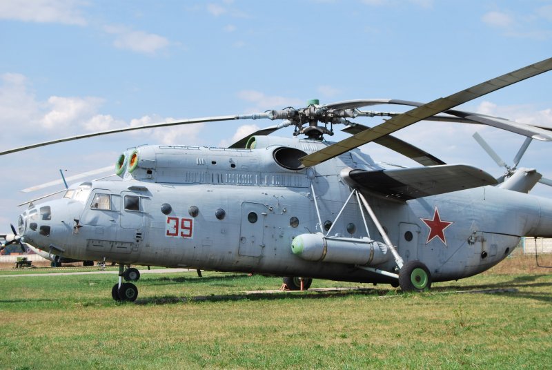 Вертолет ми-6 в Тарко-Сале