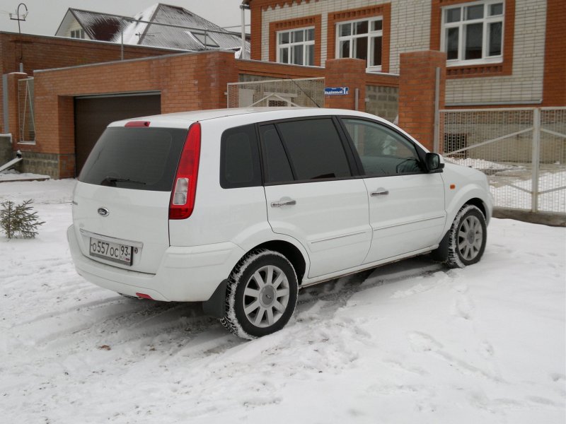 Ford Fusion 2007 белый