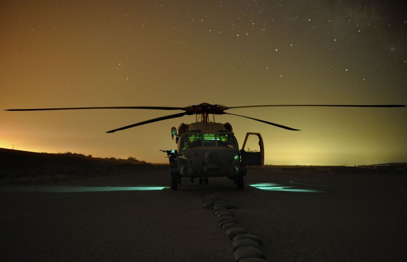 Uh-60 Black Hawk "Night Raid"