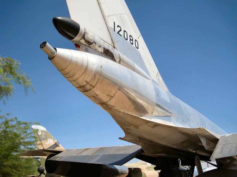 B 58 бомбардировщик
