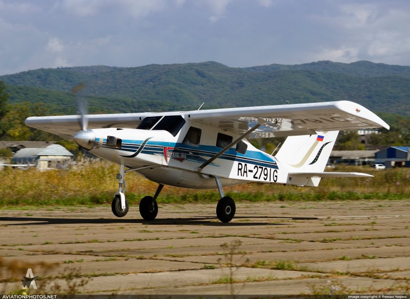 COMPAIR 08 Turbo самолет