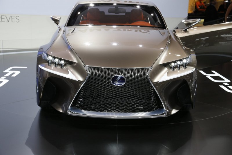Lexus LF 350