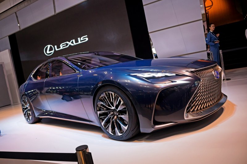Lexus 2020 Sport LF