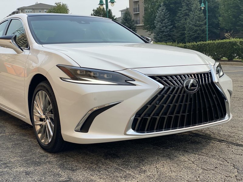 Lexus es 200 2020