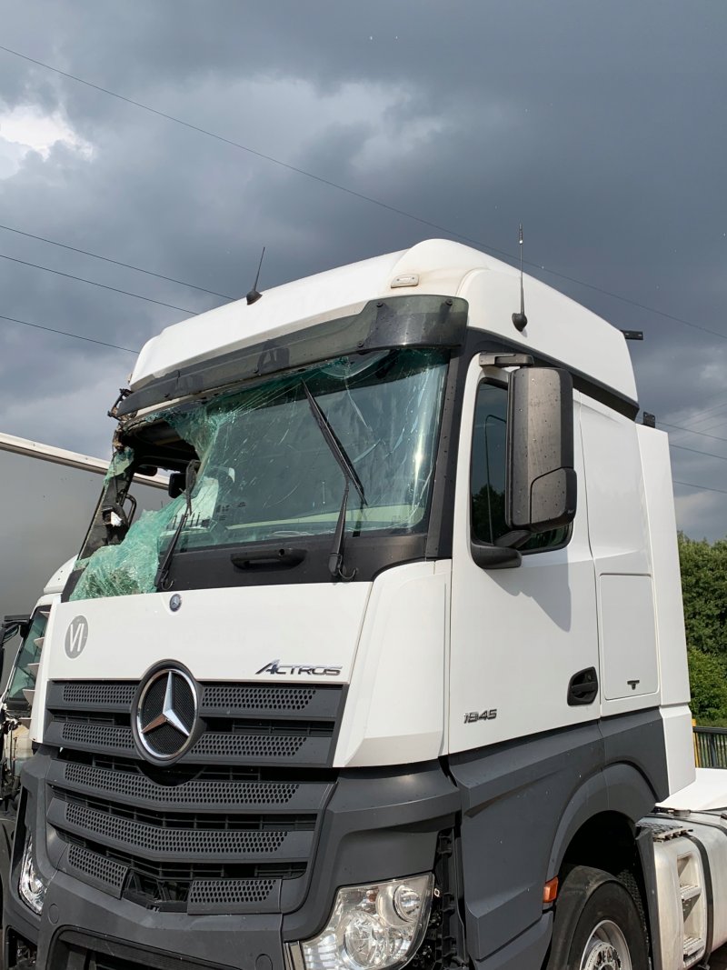 Mercedes-Benz Actros mp4 кабина