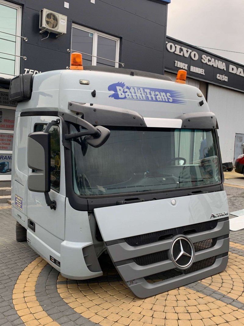 Mercedes Benz Actros 2007 кабина