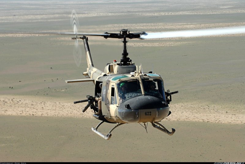 Вертолет Bell uh-1