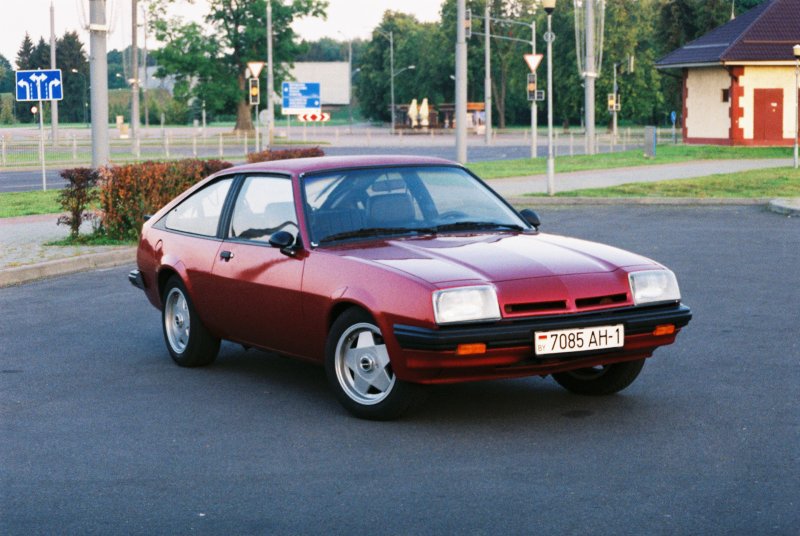Opel Manta b