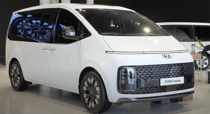 Hyundai Staria 2021