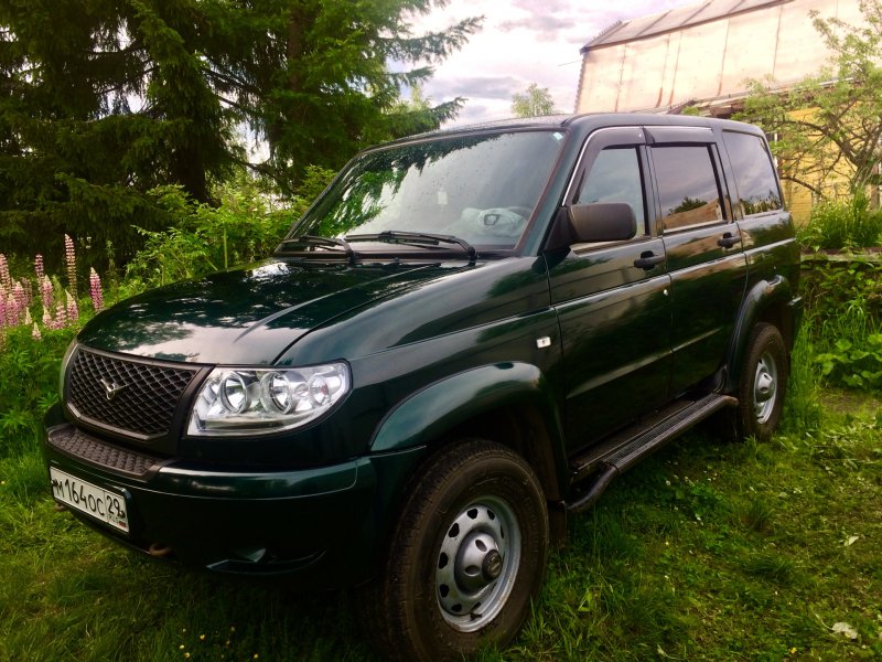 УАЗ Патриот 2012 зеленый