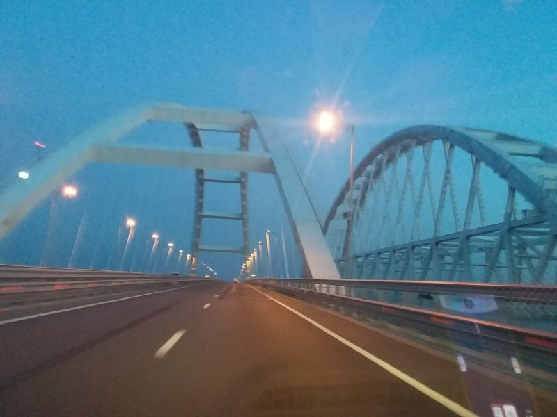 Крымский мост вид из машины