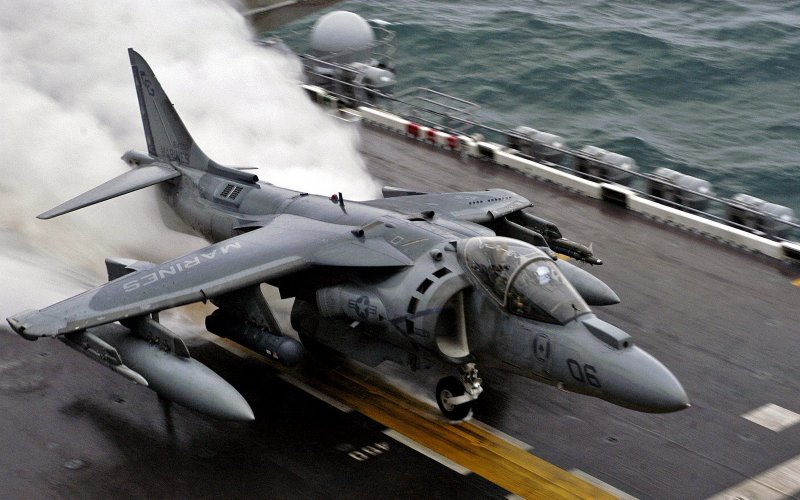 Самолёт Harrier Jump Jet
