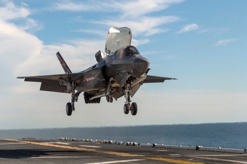 F35 вертикальный взлет