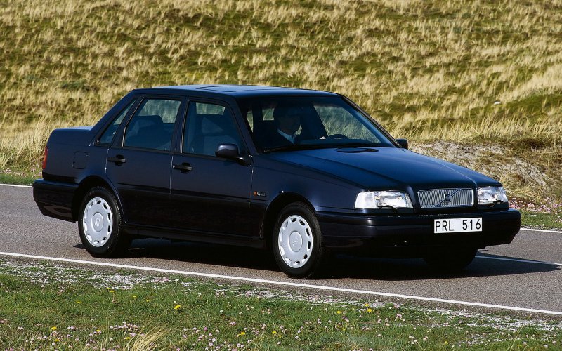 Volvo 460 седан