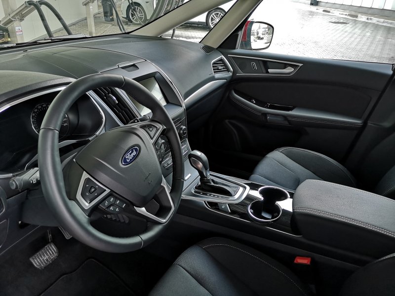 Ford s Max 2020 салон