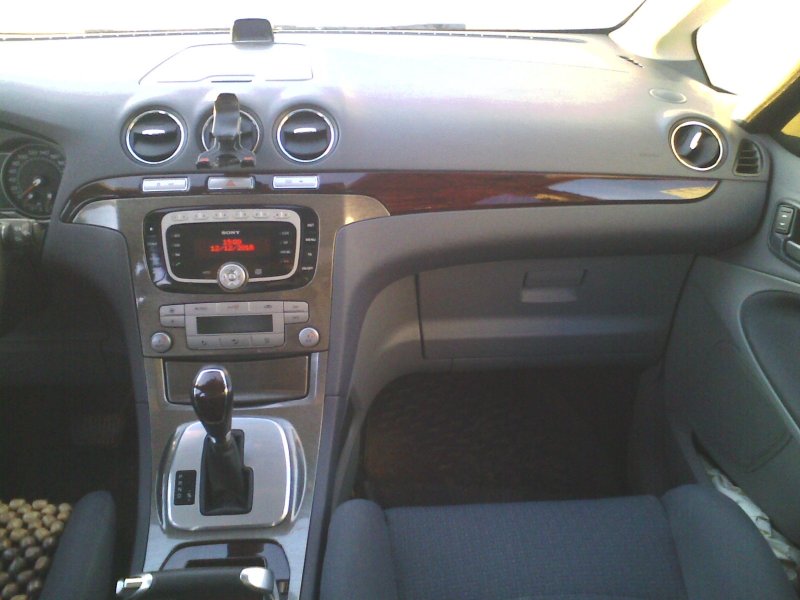 Ford s Max салон