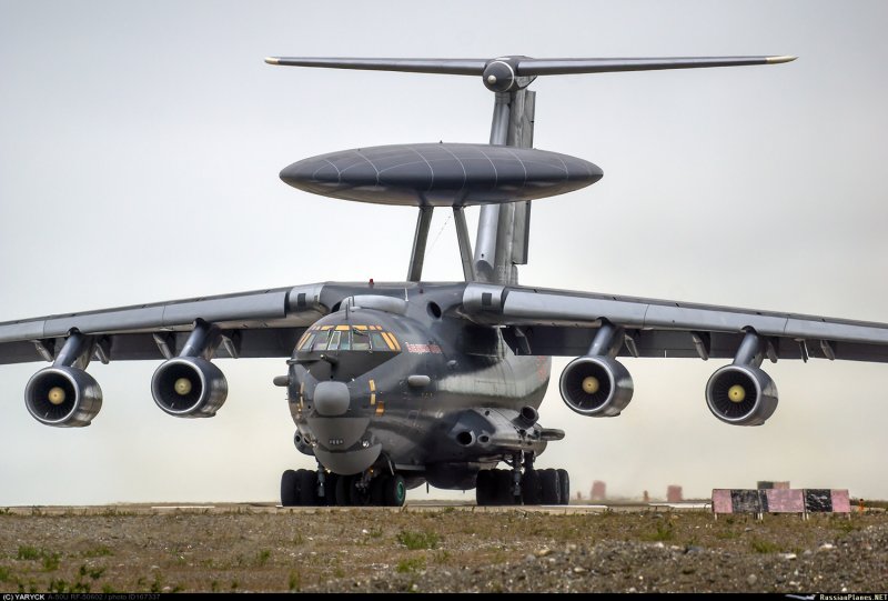Самолет ил 76 АВАКС