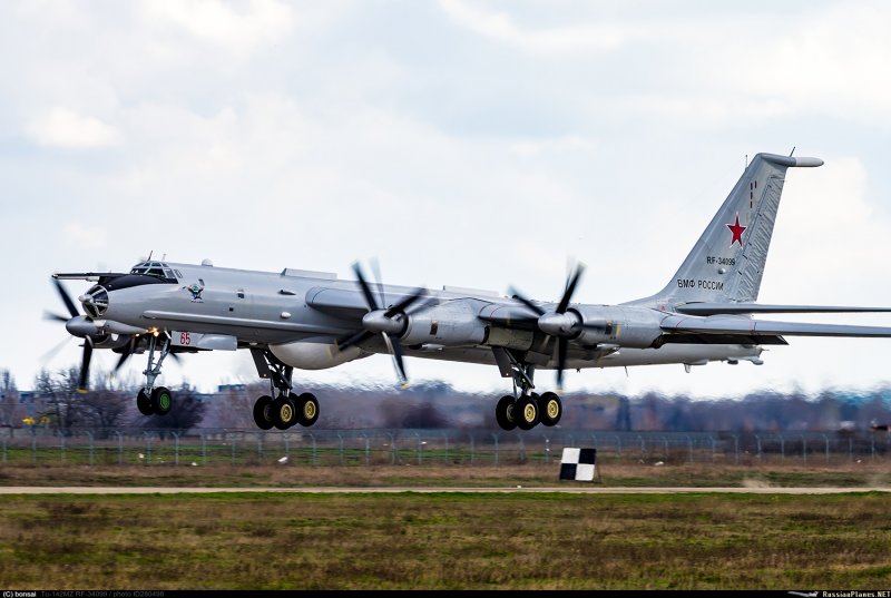 Ту-142 бомбардировщик