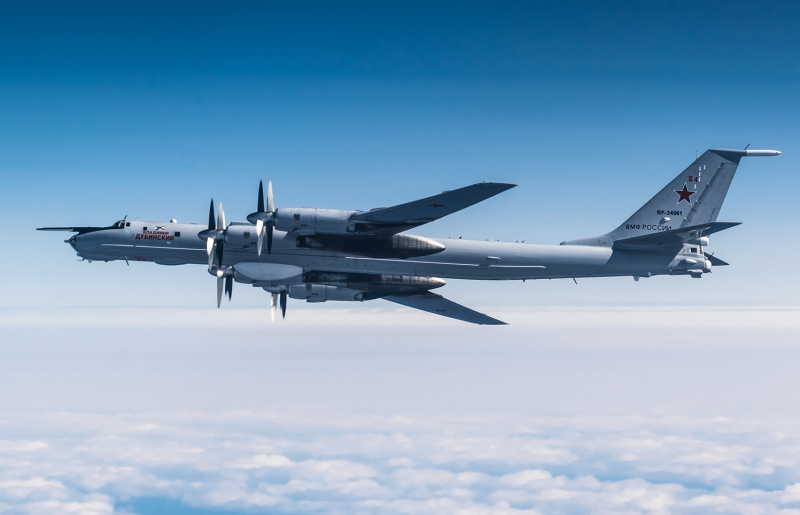 Противолодочный самолет ту-142