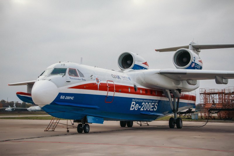 Самолет бе-200 МЧС