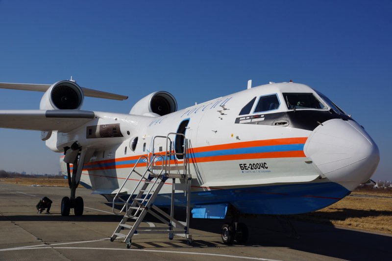 Самолет бе-200 МЧС