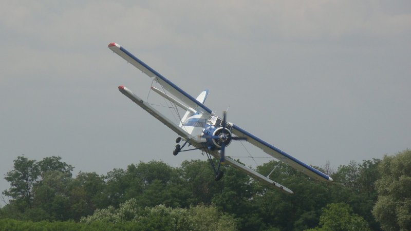 АН 2 спереди