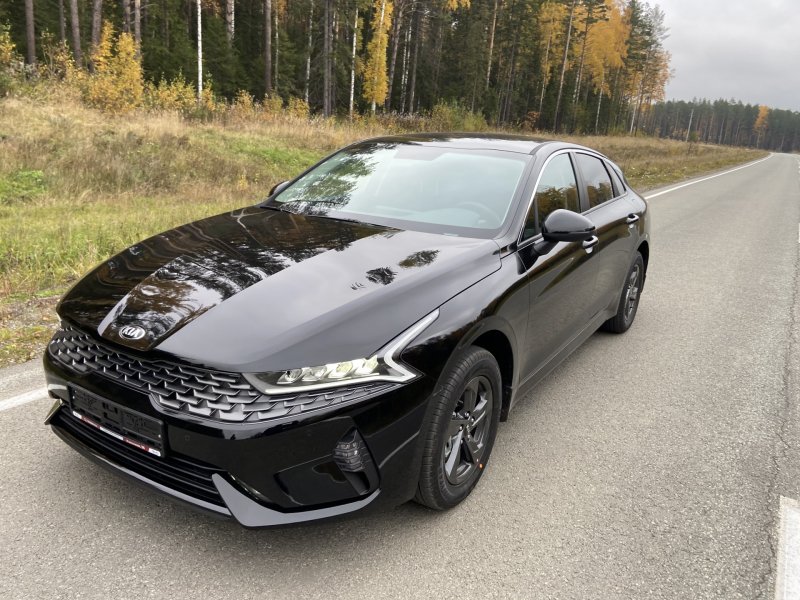 Kia k5 черная