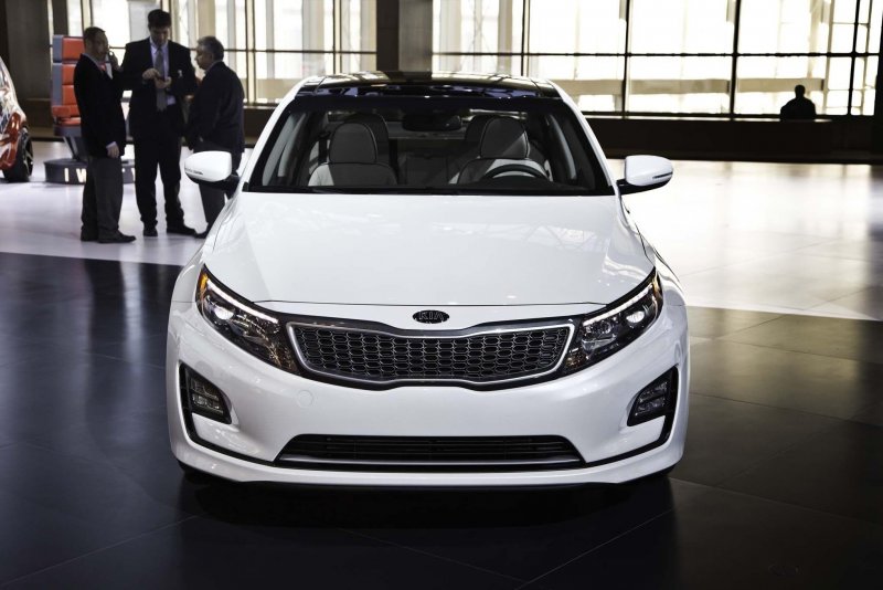 Kia Optima Hybrid 2015