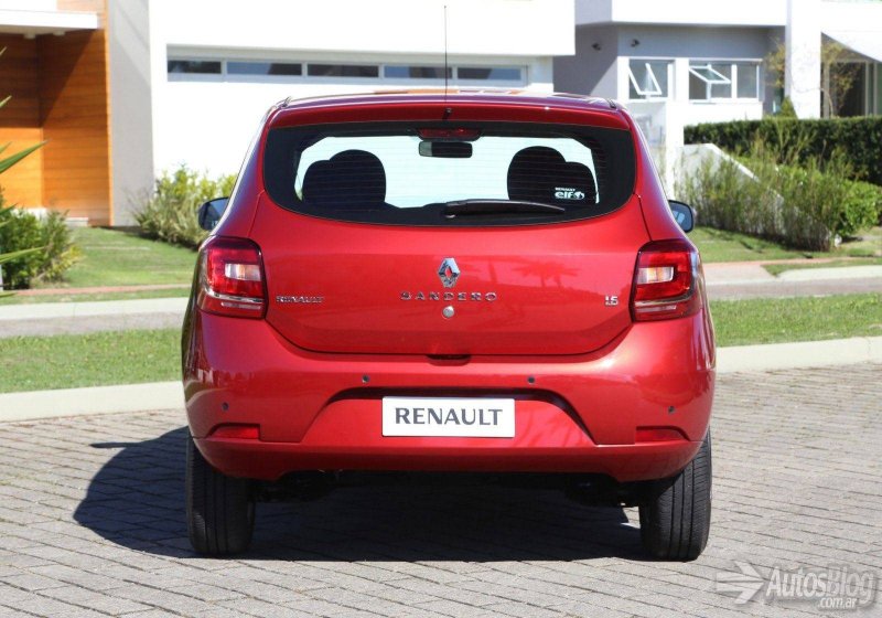 Renault Sandero 2 сзади