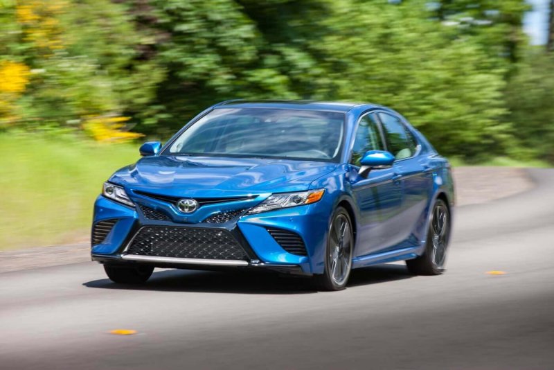 Toyota Camry xv70 2017