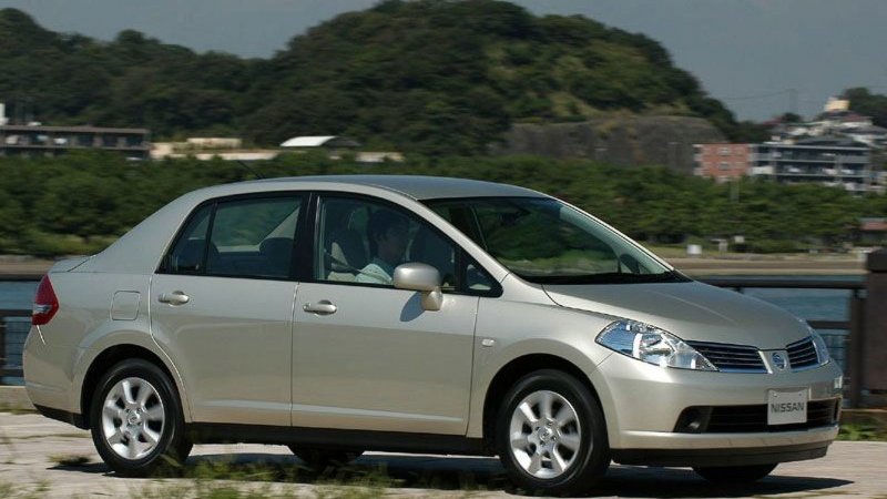 Nissan Tiida Latio c11