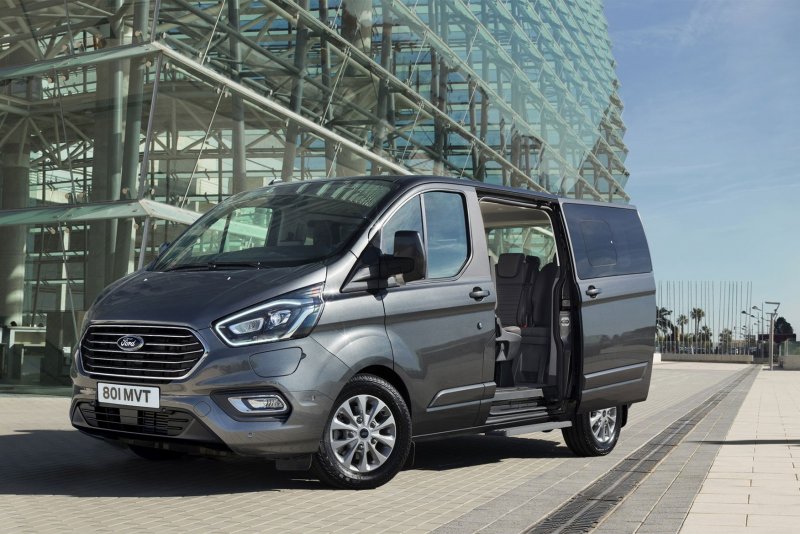 Ford Tourneo Custom 2020